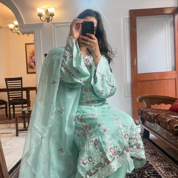 Maria – Hand-Embroidered Eid Ensemble Aqua Green