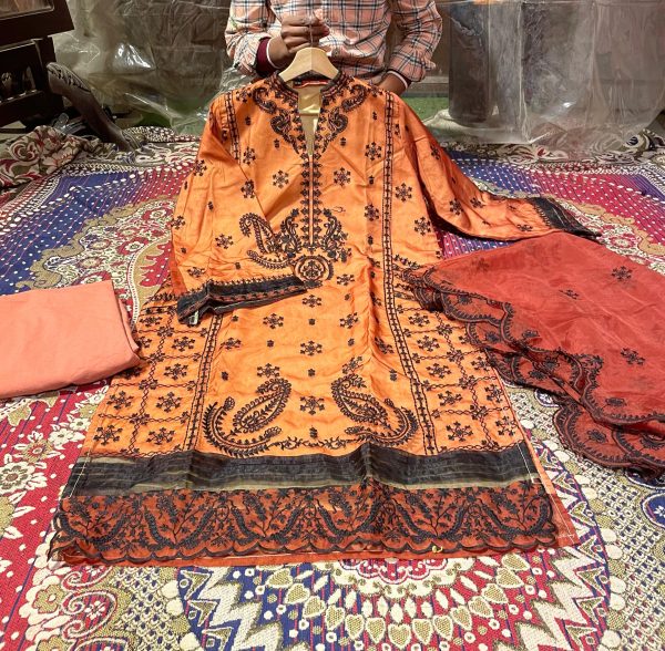 Mariyum – Premium Eid Ensemble Orange